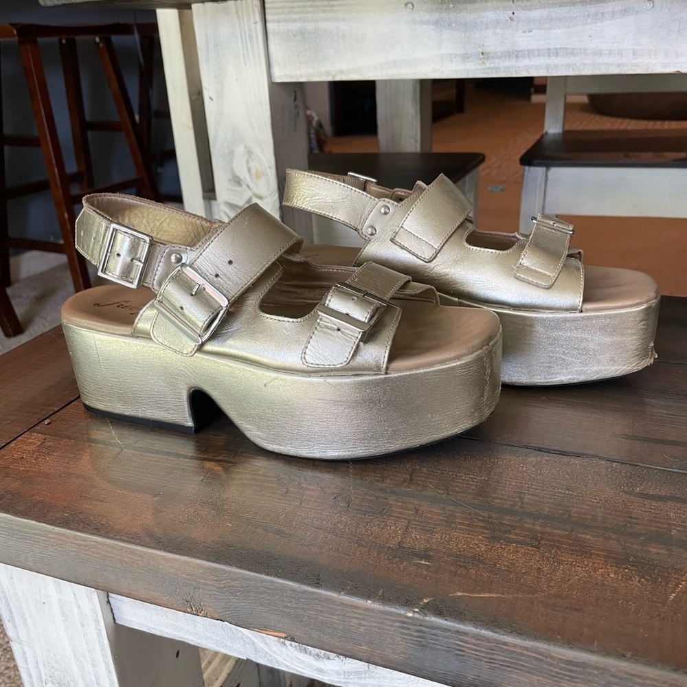 Free People follow Your Own Path Platform Gold Sandals Women’s 9 1/2